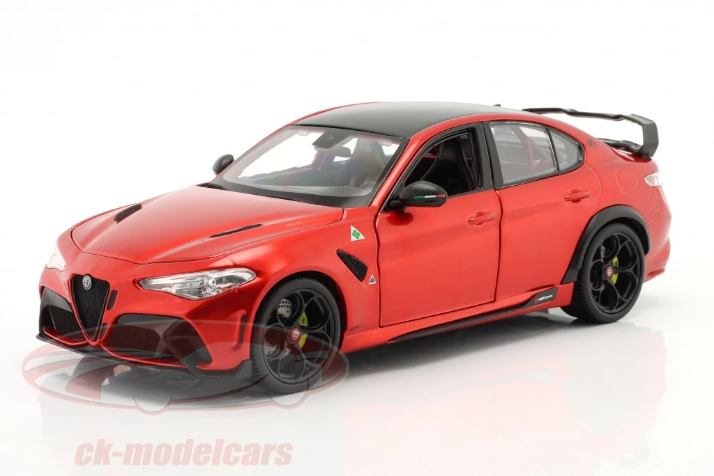 Alfa Romeo Giulia GTAm 1/18 Scale Diecast Replica