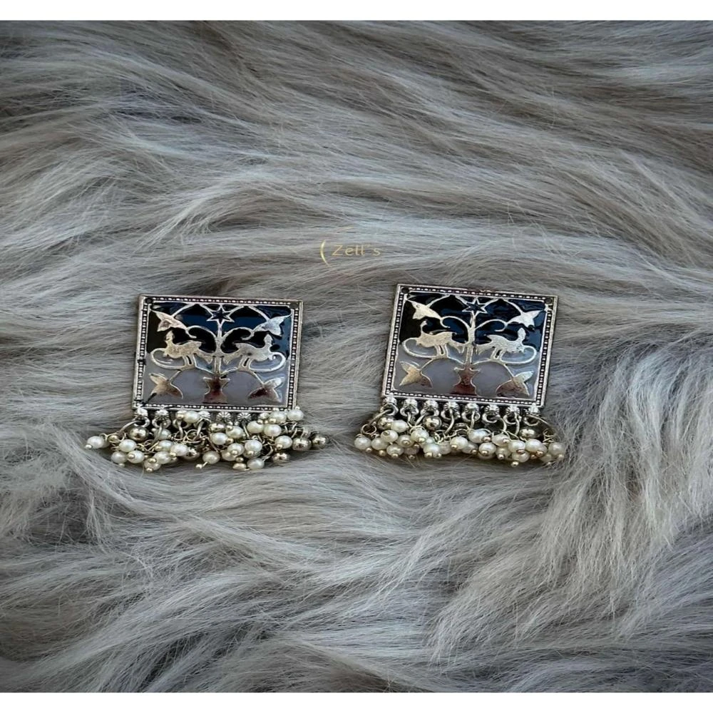 Zell’s Pearl Drop Square Earrings – Silver with Bird Motif