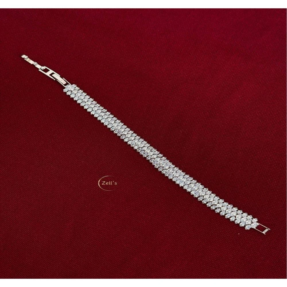 Zell’s Luxurious Multi-Row Diamond-Cut Tennis Bracelet